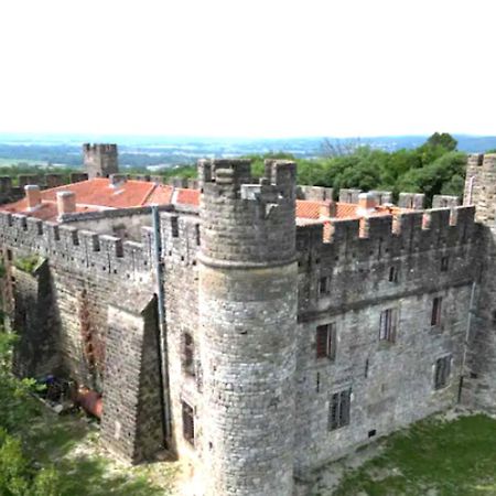 Appartement Spacieux Avec Deux Chambres Au Chateau Valence  Exterior foto