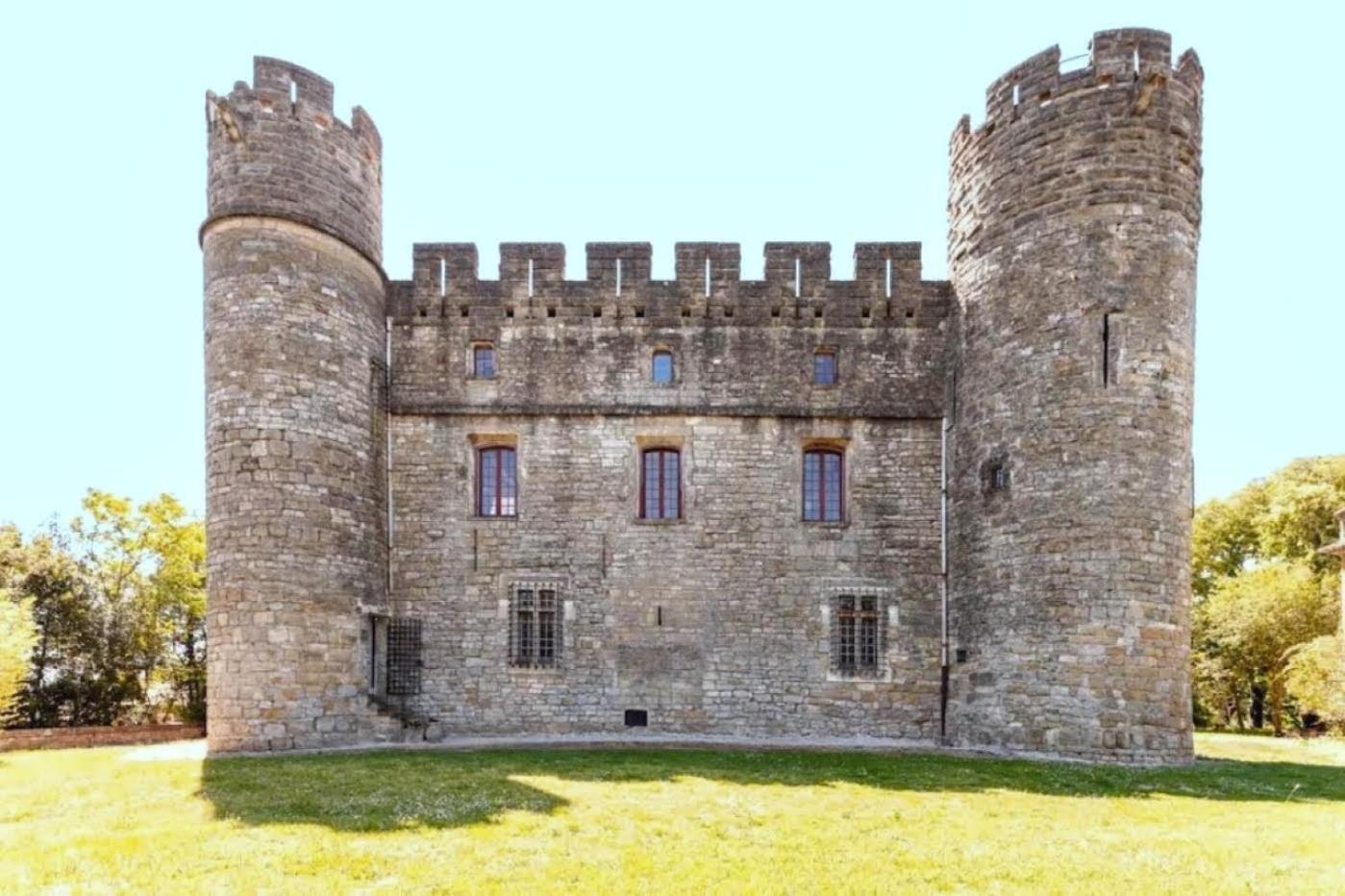 Appartement Spacieux Avec Deux Chambres Au Chateau Valence  Exterior foto