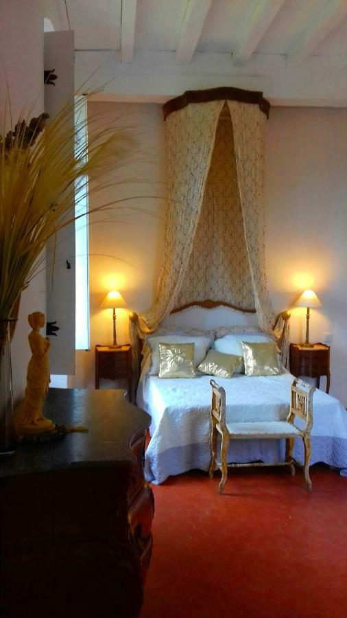 Appartement Spacieux Avec Deux Chambres Au Chateau Valence  Exterior foto